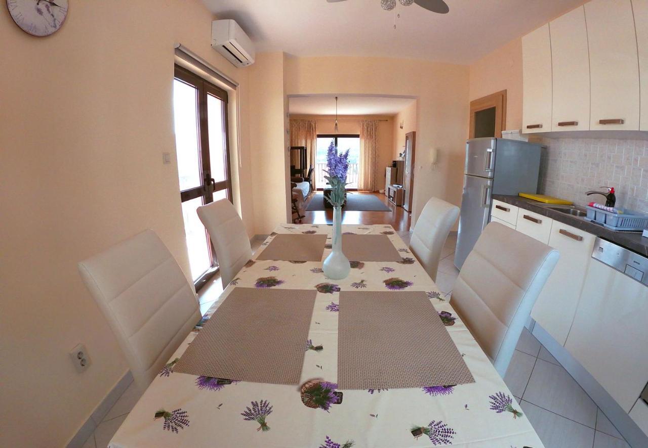 Apartmani Roic Stari Grad  Exterior photo