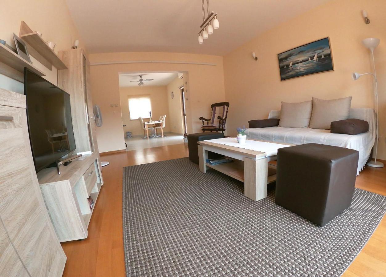 Apartmani Roic Stari Grad  Exterior photo