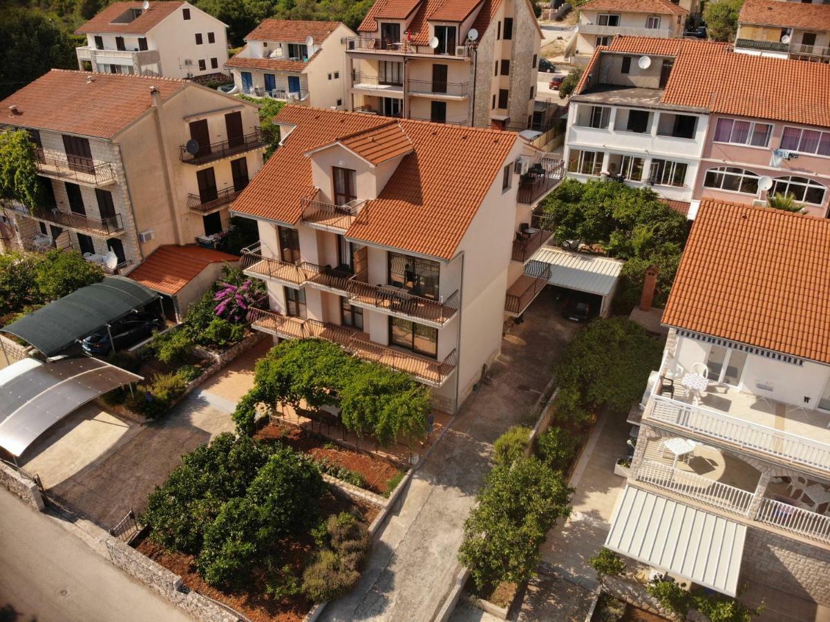 Apartmani Roic Stari Grad  Exterior photo